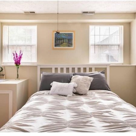 Appartement Hidden Gem Near Downtown Frederick And Shopping Extérieur photo